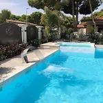 Ξενοδοχείο με διαμερίσματα Corallo &